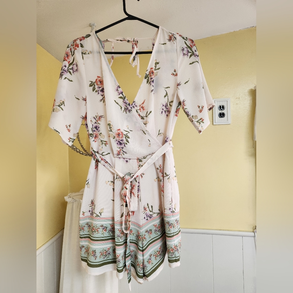 NWOT Trixxi romper with belt 2 for 40
